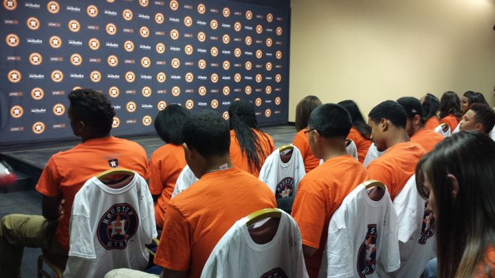 #HAW Drake Hosts The Astros Game