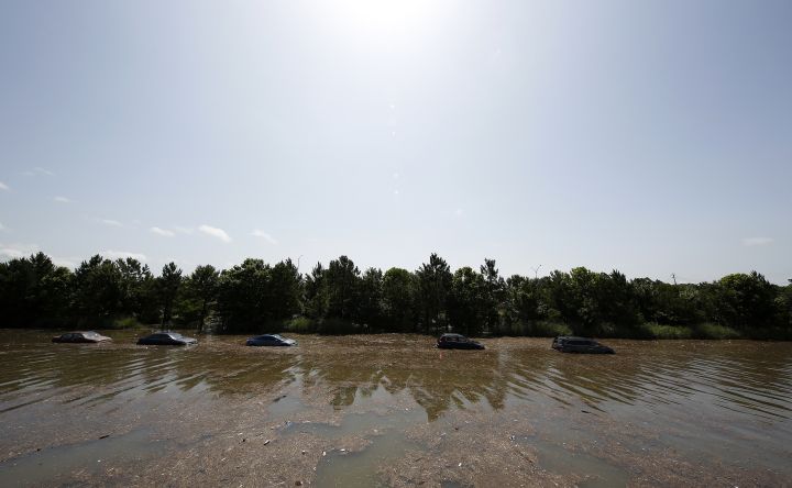 Deadly Flood Hits Houston [PHOTOS]