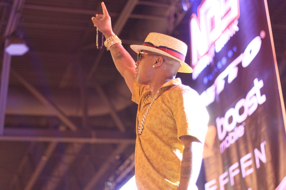 Plies at 97.9's Dub Car Show