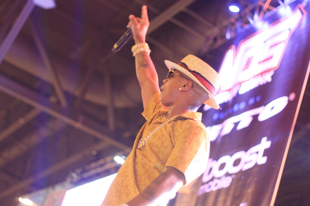 Plies at 97.9's Dub Car Show