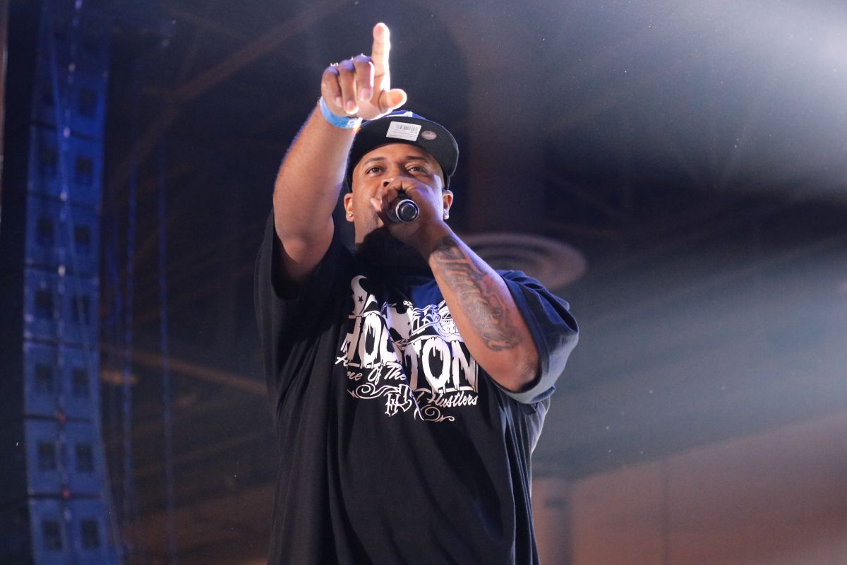 GT Garza, Baby Bash, Propain & More Perform 2017 Dub Car Show