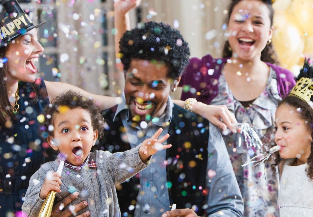 Ciudad de Akron organiza evento infantil para despedir 2025